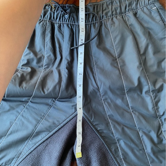 Nike Women’s Pinstripe Black Thermal Joggers – Size Small very warm and soft - Picture 11 of 15